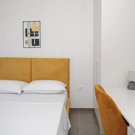Golden Aura Appartement
