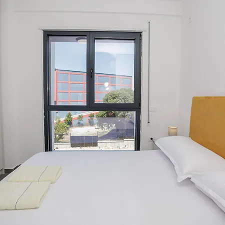 Golden Aura Appartement Tirana